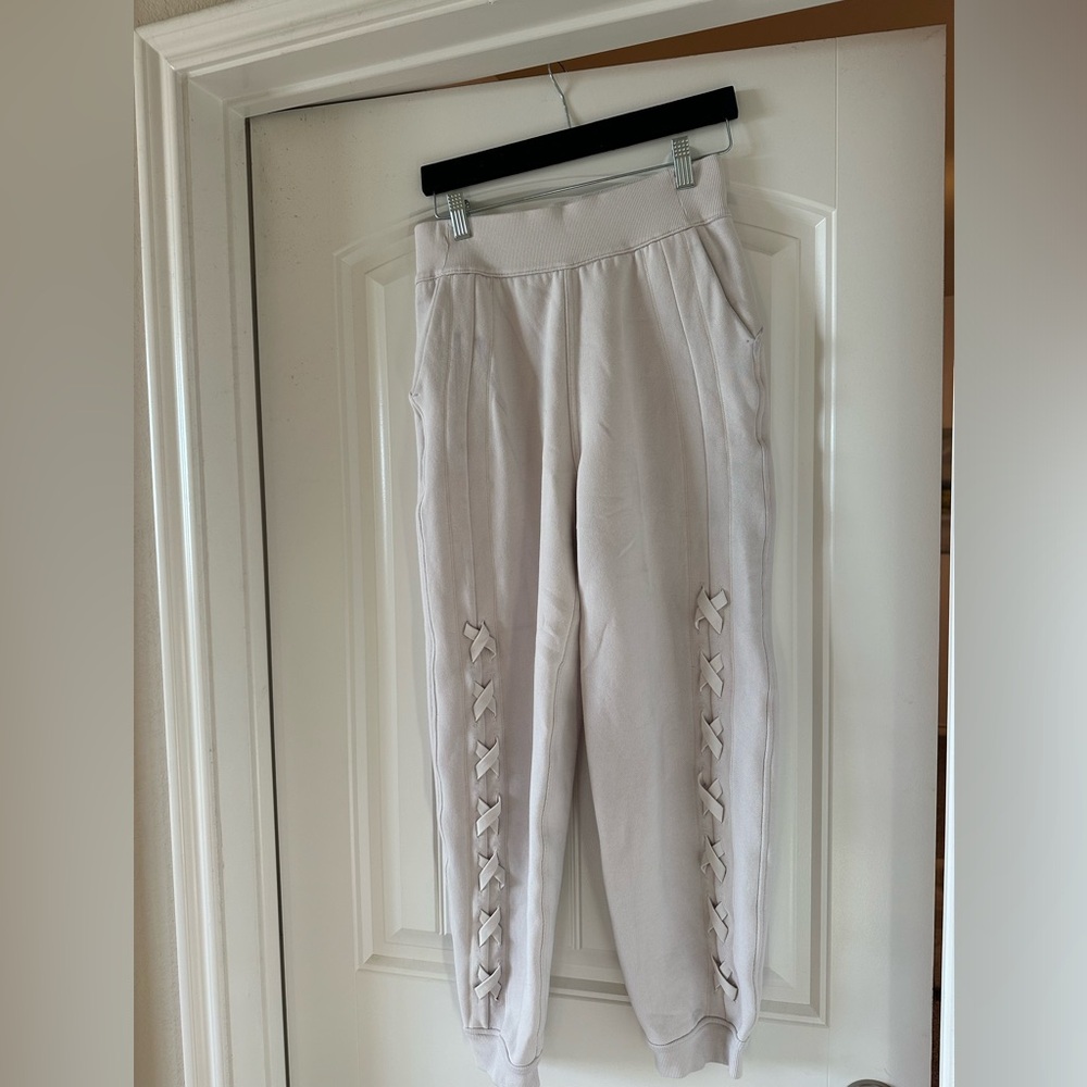 Brand: Lululemon, Color: Cream, Size: 4